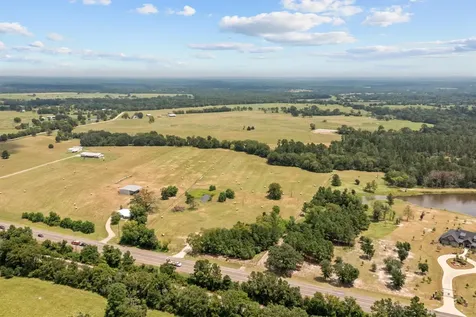 8279 State Highway 19 S Lovelady TX 75851