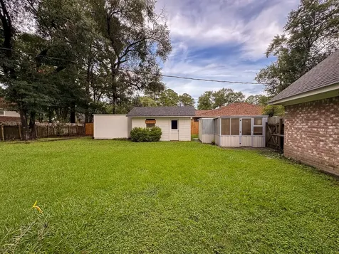 229 Hickory Drive Huntsville TX 77340