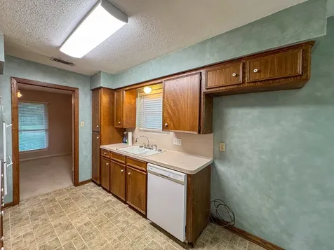 229 Hickory Drive Huntsville TX 77340