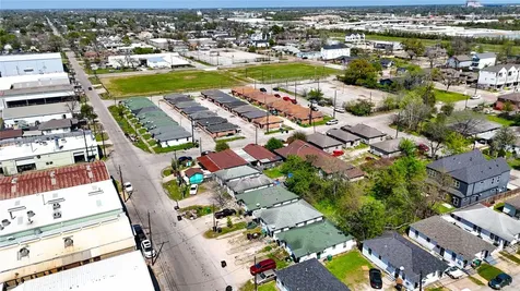 2916 Chapman Street Houston TX 77009