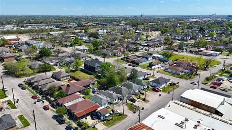 2916 Chapman Street Houston TX 77009