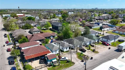 2916 Chapman Street Houston TX 77009