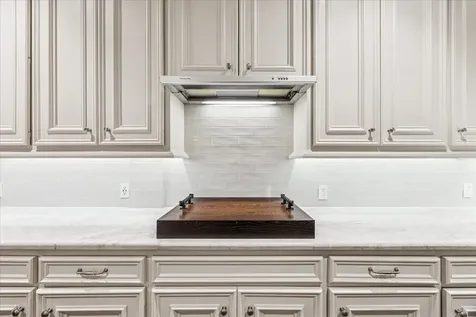 5823 Augusta Court Houston TX 77057