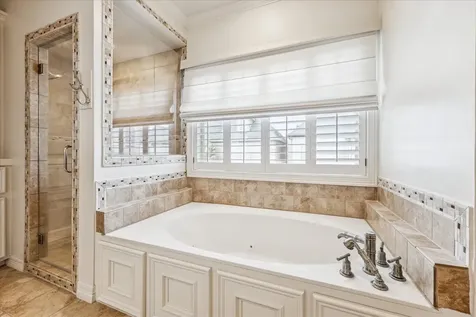 5823 Augusta Court Houston TX 77057