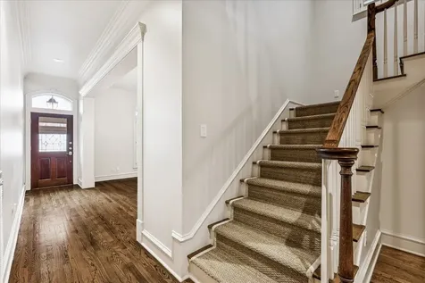 5823 Augusta Court Houston TX 77057