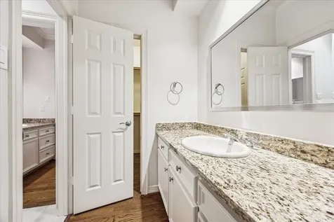5823 Augusta Court Houston TX 77057