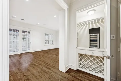 5823 Augusta Court Houston TX 77057