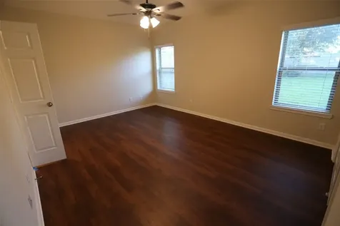 3327 Summerwood Lane Pearland TX 77584
