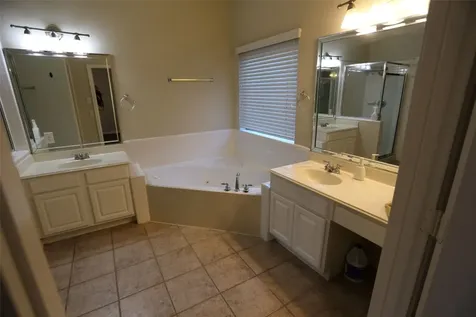 3327 Summerwood Lane Pearland TX 77584