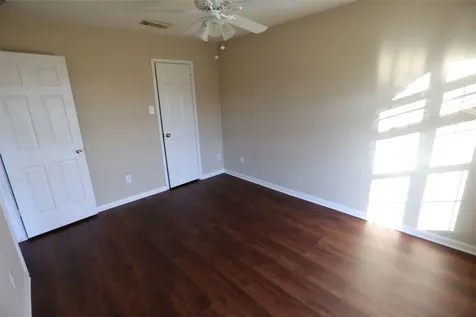 3327 Summerwood Lane Pearland TX 77584