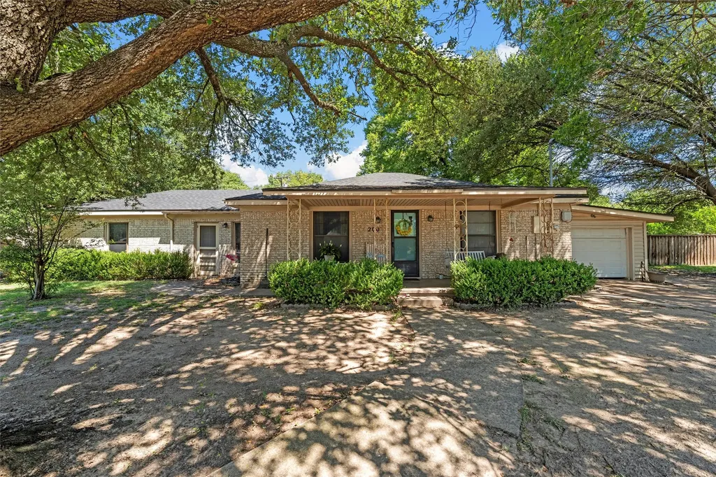 200 Brenda Street Waco TX 76705