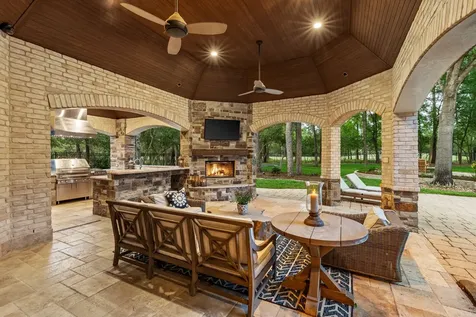 15 Sterling Dale Place The Woodlands TX 77382