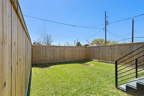 306 E 40th Street A Houston TX 77018