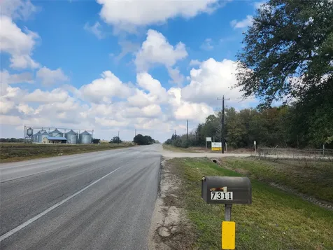 7311 Fm 2403 Road Alvin TX 77511