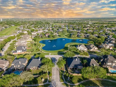 6142 Bradie Court League City TX 77573