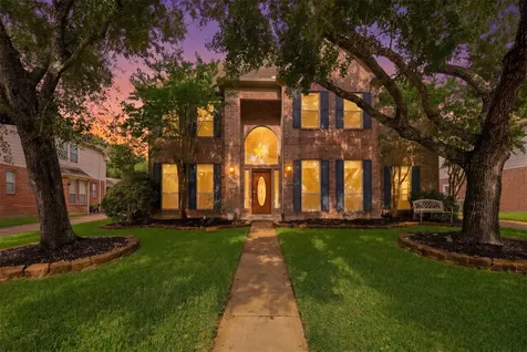 3406 Castle Pond Court Pearland TX 77584
