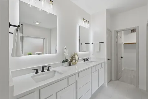 3406 Castle Pond Court Pearland TX 77584