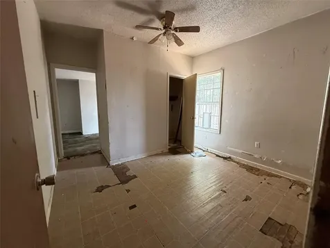 1709 Hussion Street Houston TX 77003
