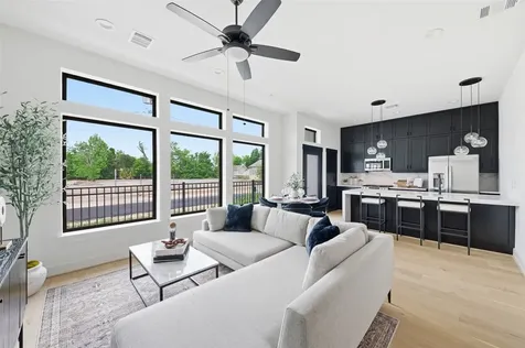 4603 Harrisburg Boulevard C Houston TX 77011