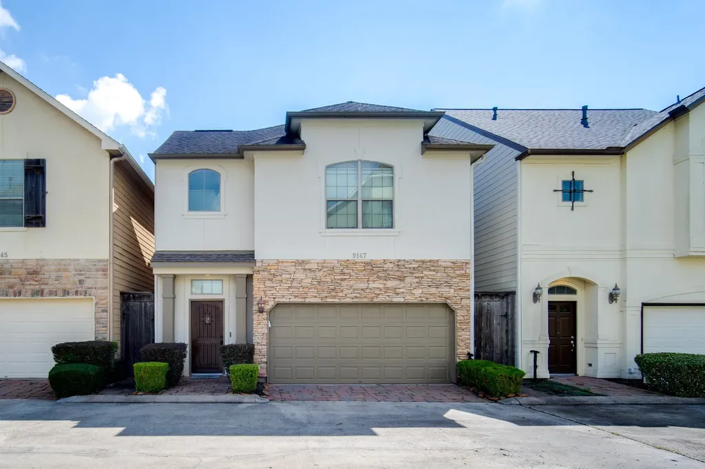 9147 Lago Crest Drive Houston TX 77054