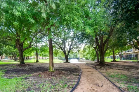 9147 Lago Crest Drive Houston TX 77054