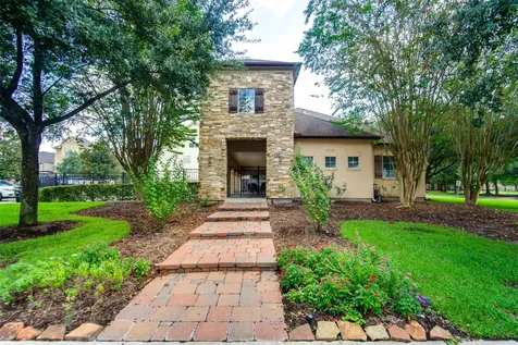 9147 Lago Crest Drive Houston TX 77054