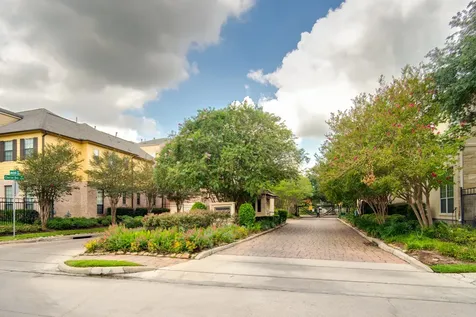 9147 Lago Crest Drive Houston TX 77054