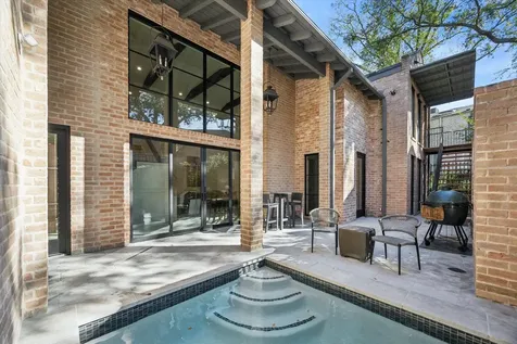 10 S Briar Hollow Lane 53 Houston TX 77027