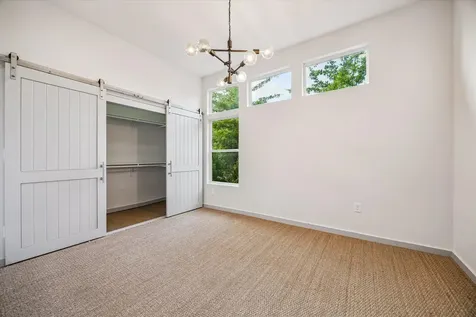 1562 Cheshire Lane Houston TX 77018
