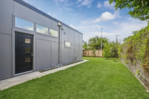 1562 Cheshire Lane Houston TX 77018