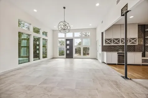 1562 Cheshire Lane Houston TX 77018