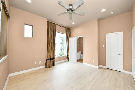 5217 Lillian Street Houston TX 77007
