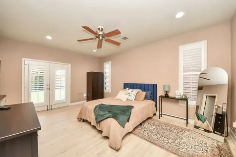 5217 Lillian Street Houston TX 77007