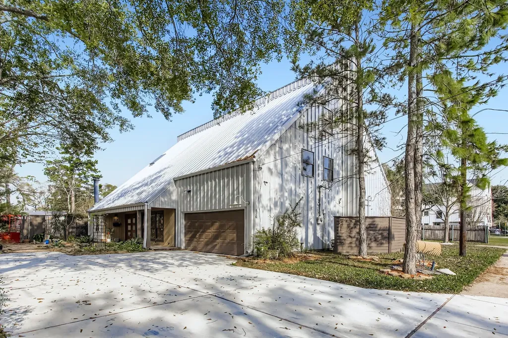 826 Fisher Street Houston TX 77018