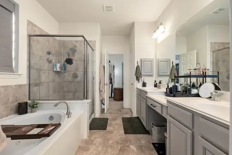 2303 Crescent Water Rosenberg TX 77471