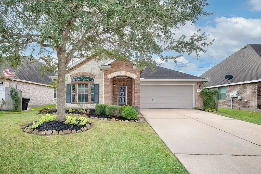 349 Lake Line Drive Alvin TX 77511