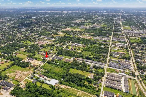 5903 Urban Pines Street Houston TX 77091