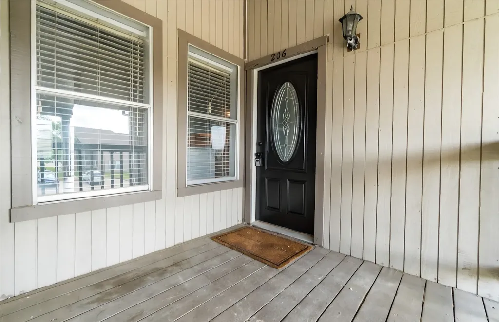418 Garland Drive 206 Lake Jackson TX 77566