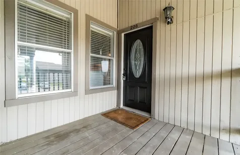 418 Garland Drive 206 Lake Jackson TX 77566