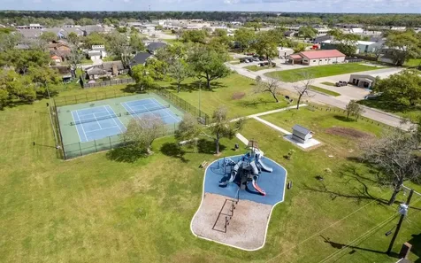 418 Garland Drive 206 Lake Jackson TX 77566