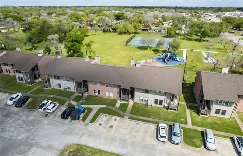 418 Garland Drive 206 Lake Jackson TX 77566