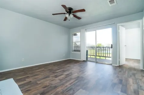 418 Garland Drive 206 Lake Jackson TX 77566