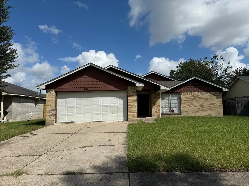2114 W Greens Road Houston TX 77067