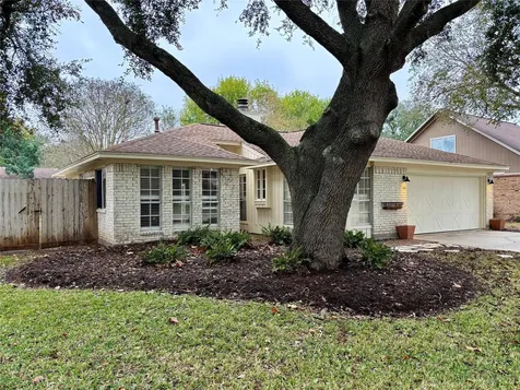 116 Bougainvillea Street Lake Jackson TX 77566