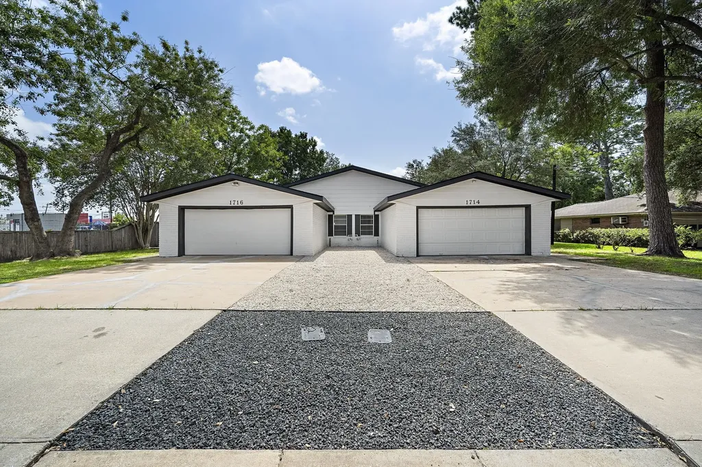 1716 Huge Oaks Street Houston TX 77055