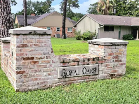 1763 Maux Drive Houston TX 77043