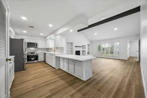 607 Tanglewood Drive Friendswood TX 77546