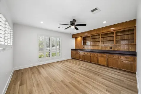 607 Tanglewood Drive Friendswood TX 77546
