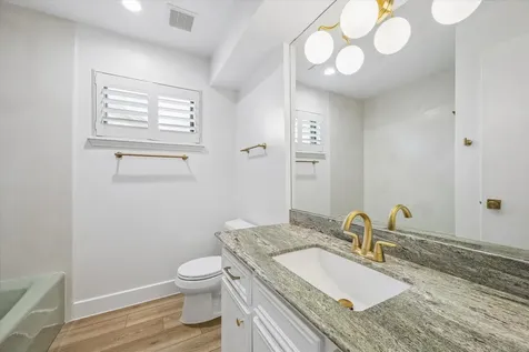 607 Tanglewood Drive Friendswood TX 77546