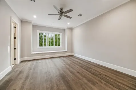 9 Valley Forge Drive Bunker Hill Village TX 77024